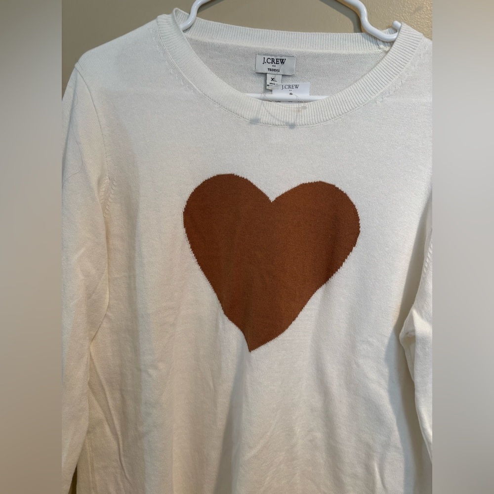 J Crew Women's White Top light weight sweater with Brown Heart size XL - Picture 6 of 7